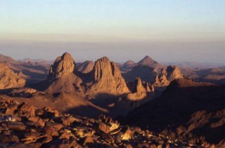 اكتشاف 3700 موقعا أثريا جنوب غرب الجزائر 