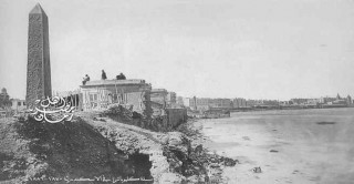 صورة مسلة كليوباترا في الإسكندرية عام 1870 