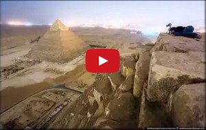 فيديو | لقطات نادرة من أعلى الهرم الأكبر في مصر