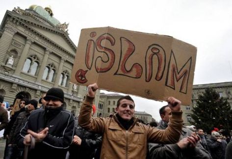 لأول مرّة مظاهرة ضد الإسلاموفوبيا في بروكسل 