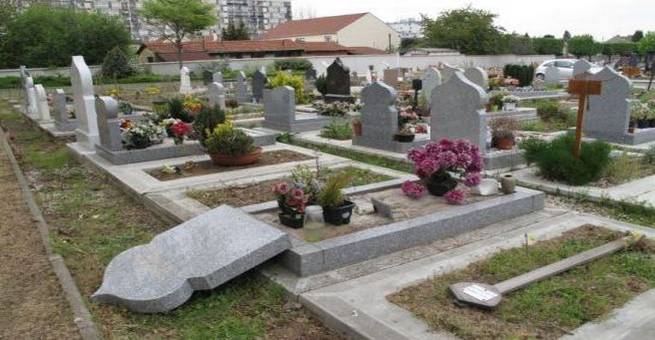 اعتداء على قبور المسلمين بفرنسا