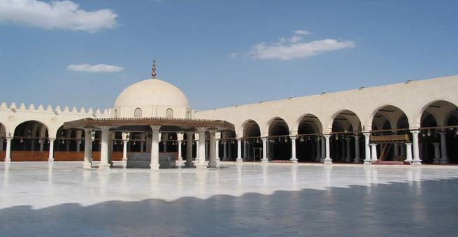 أساطير جامع عمرو الأربع