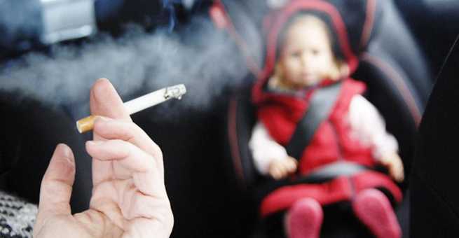 دراسة.. التدخين السلبي يصيبك بالجلطة الدماغية