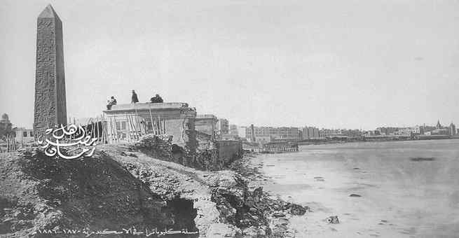 صورة مسلة كليوباترا في الإسكندرية عام 1870