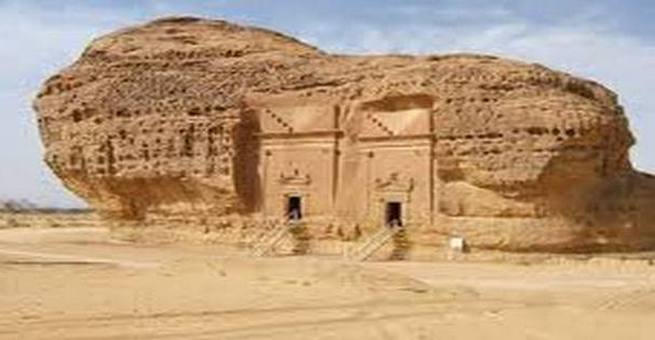 جهود لإنقاذ جبل أم درج الأثري بالعلا في السعودية