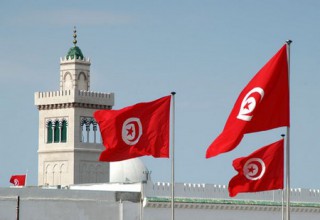 جامعي يثير جدلاً بتحليله شرب الخمر في تونس