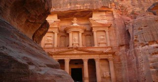 الأردن متحف مفتوح يضم 100 ألف موقع أثري 
