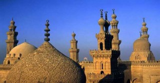 عودة مصر إلى الخلافة العباسية 