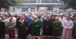 الصين تحاول منع المسلمين من الصيام في شهر رمضان 