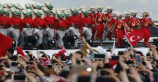 احتفالات ضخمة بتركيا في ذكرى فتح القسطنطينية 