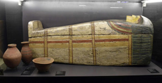 بعد عقدين من اكتشافه تعرض الآثار تابوت آخر ملكات مصر القديمة لأول مرة 