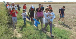 سياسية ألمانية بارزة تدعو لإطلاق النار على اللاجئين