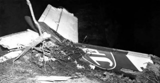 شاهد بالصور | قصة أسوأ حادث تصادم في تاريخ الطيران 